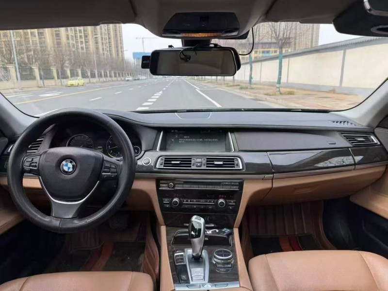 郑州13年宝马7系6