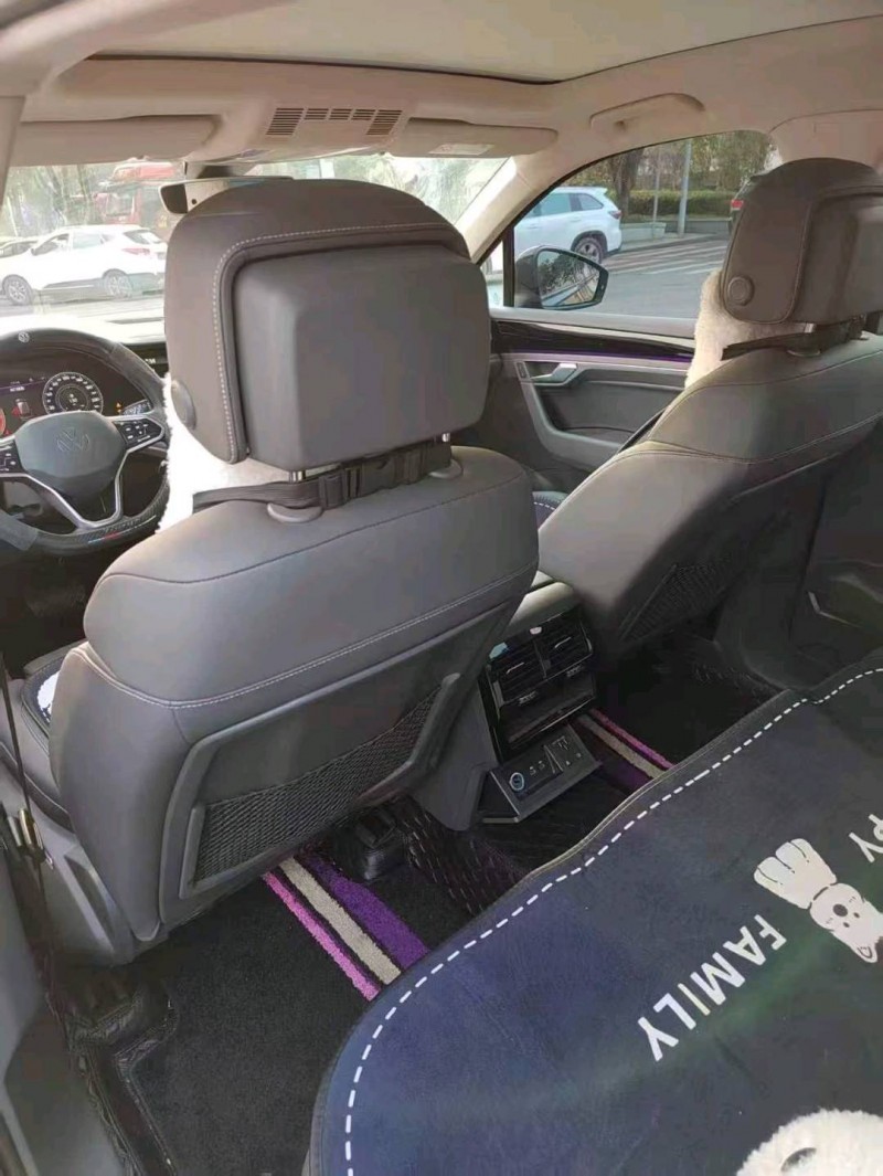 重庆24年大众途锐5