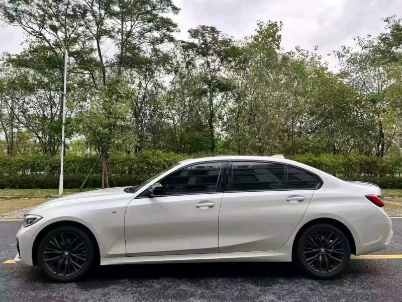 广州22年宝马3系4