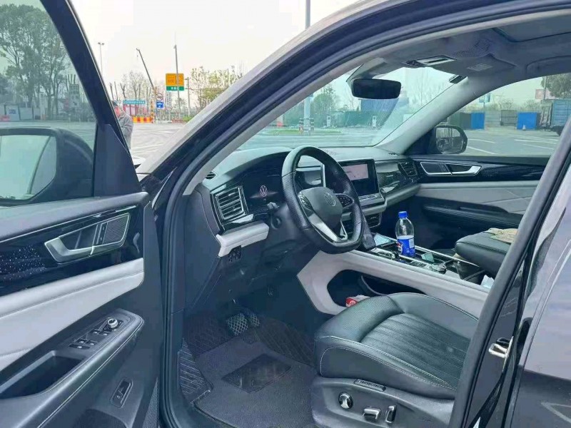 荆州23年大众途昂4