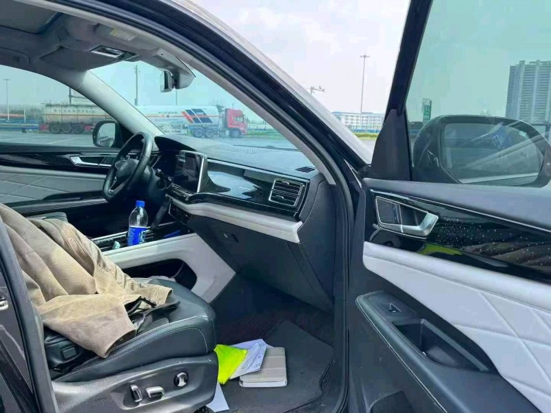 荆州23年大众途昂6