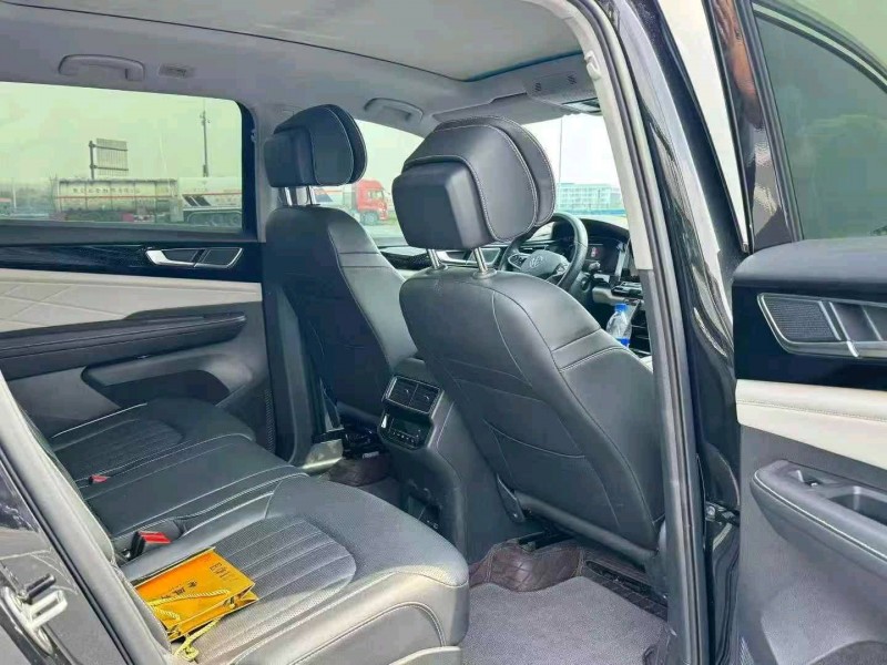 荆州23年大众途昂7