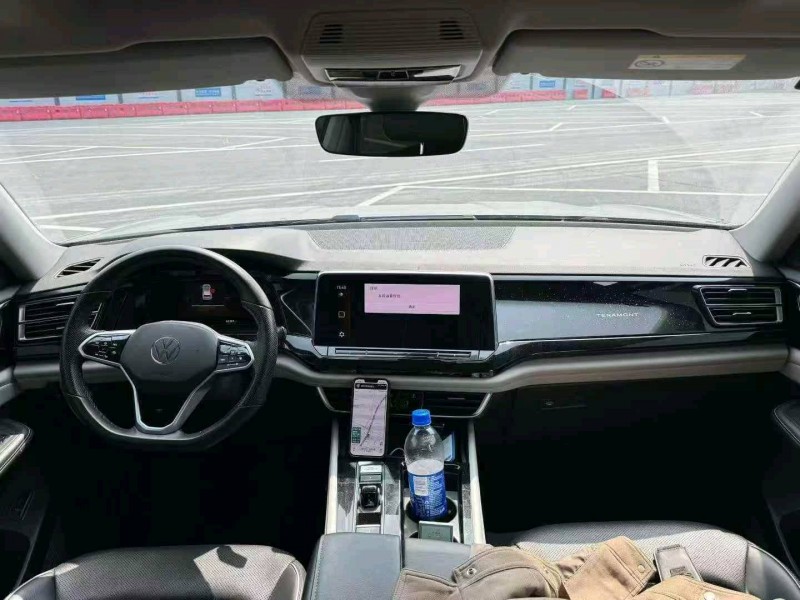 荆州23年大众途昂8