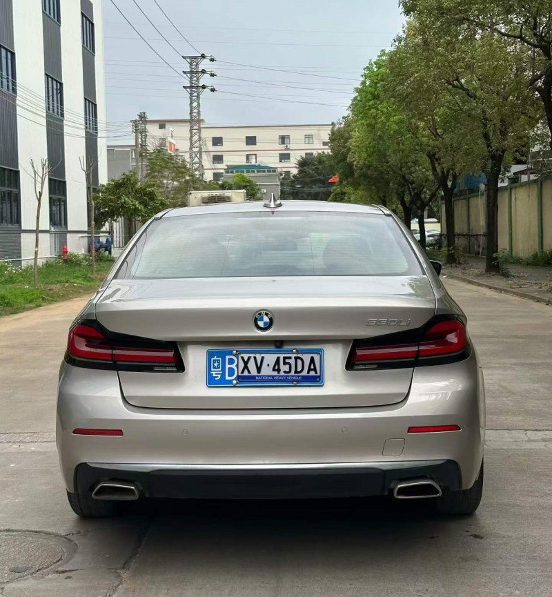 中山20年宝马5系5