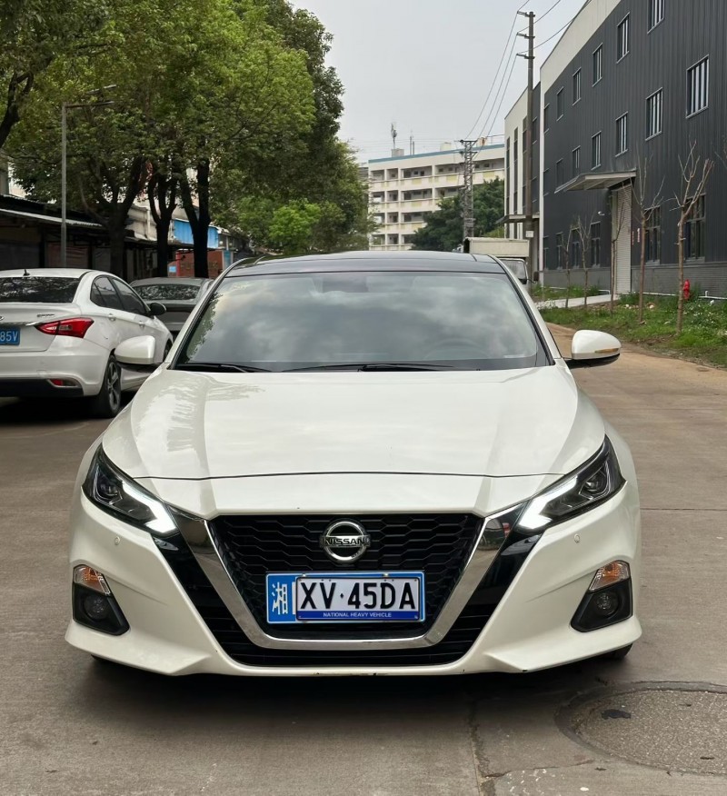 中山21年日产天籁1
