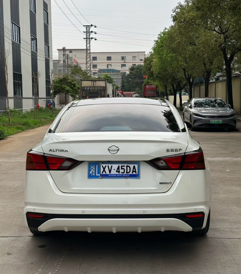 中山21年日产天籁4