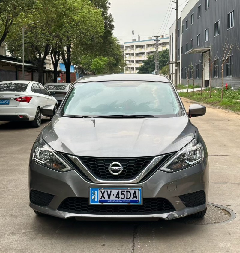 中山21年日产轩逸1