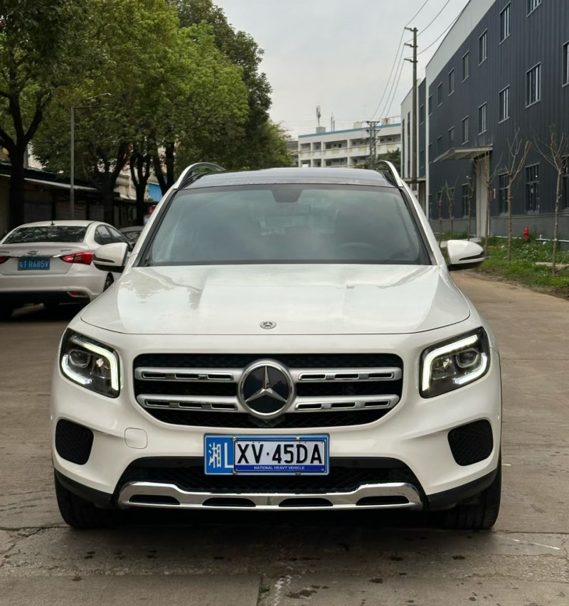 中山21年奔驰GLB1