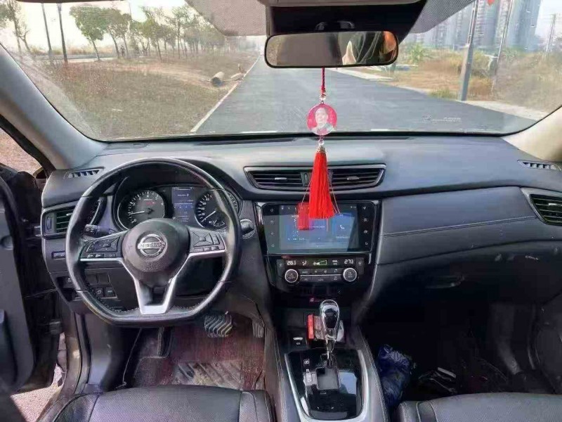 江门20年日产奇骏5