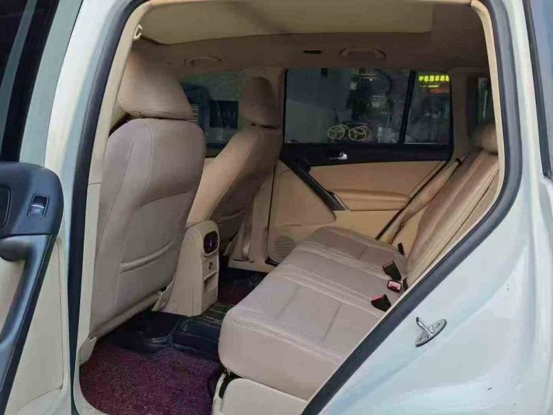 珠海10年大众途观6