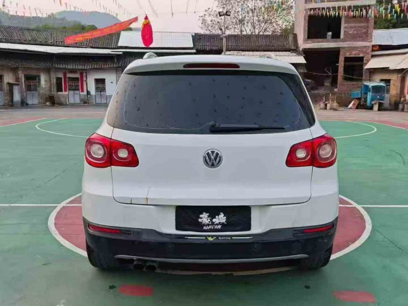 珠海10年大众途观9