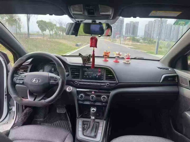 珠海20年现代领动5