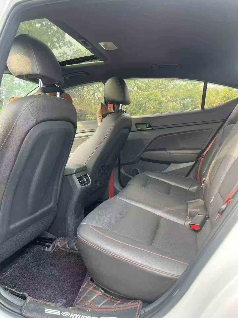 珠海20年现代领动6