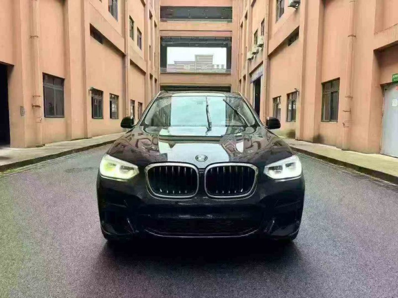 重庆20年宝马X31