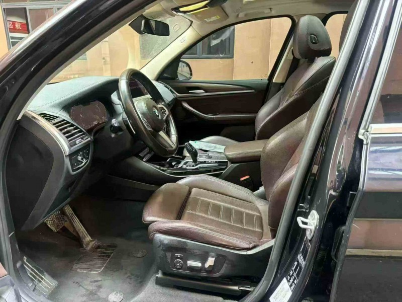 重庆20年宝马X36