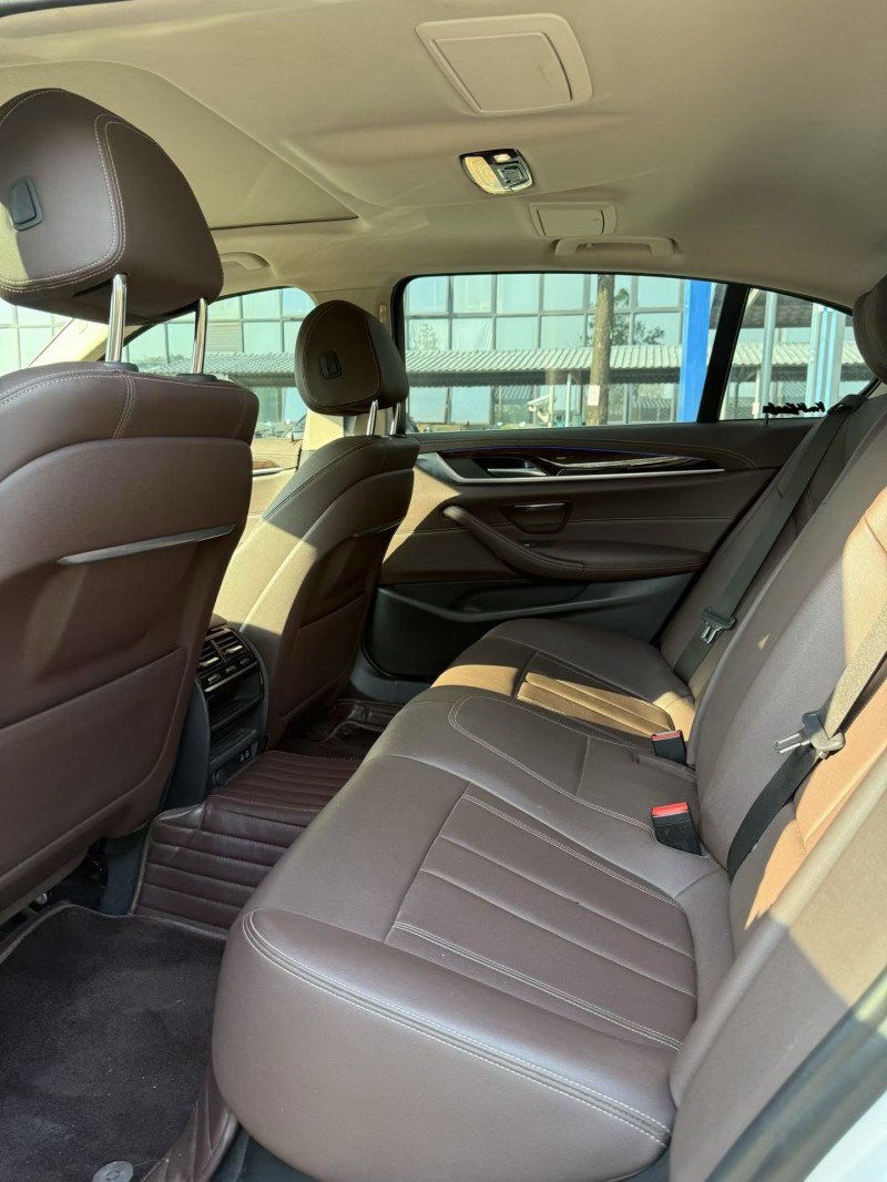 东莞20年宝马5系5