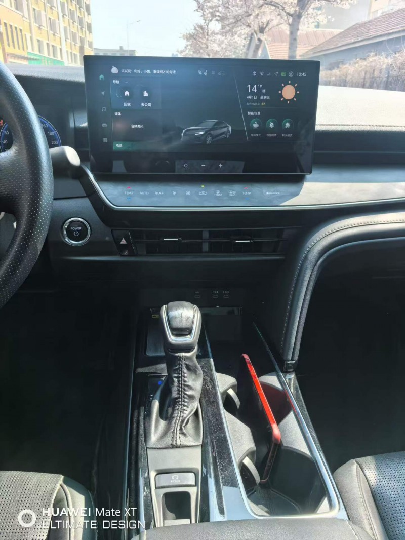 青岛24年丰田凯美瑞8