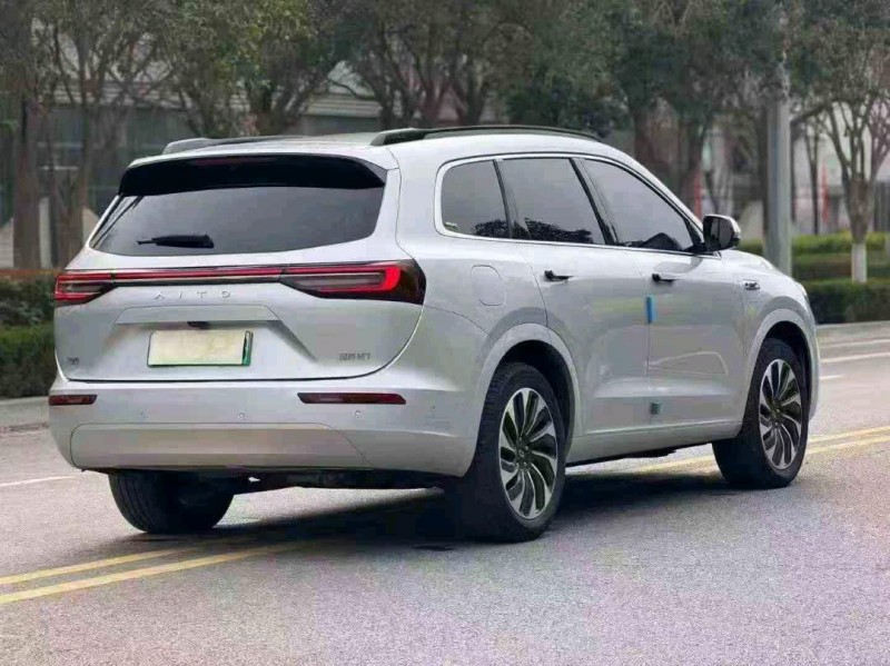 安顺24年华为智选问界7