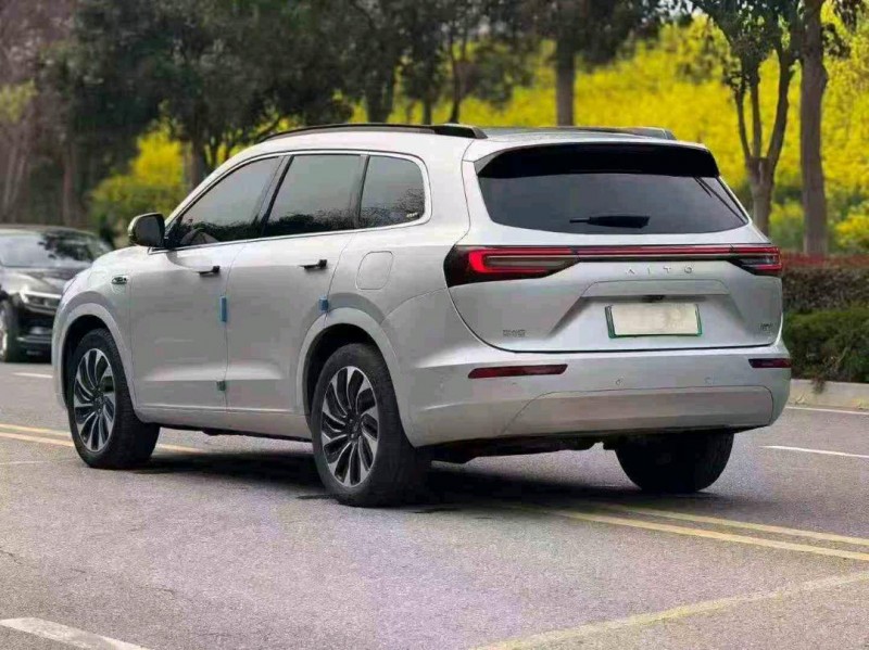 安顺24年华为智选问界8