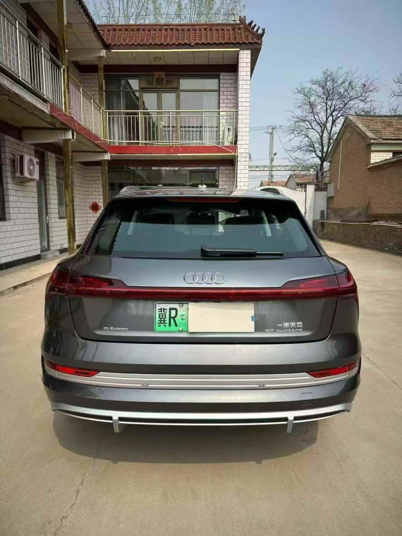 承德25年奥迪Q59
