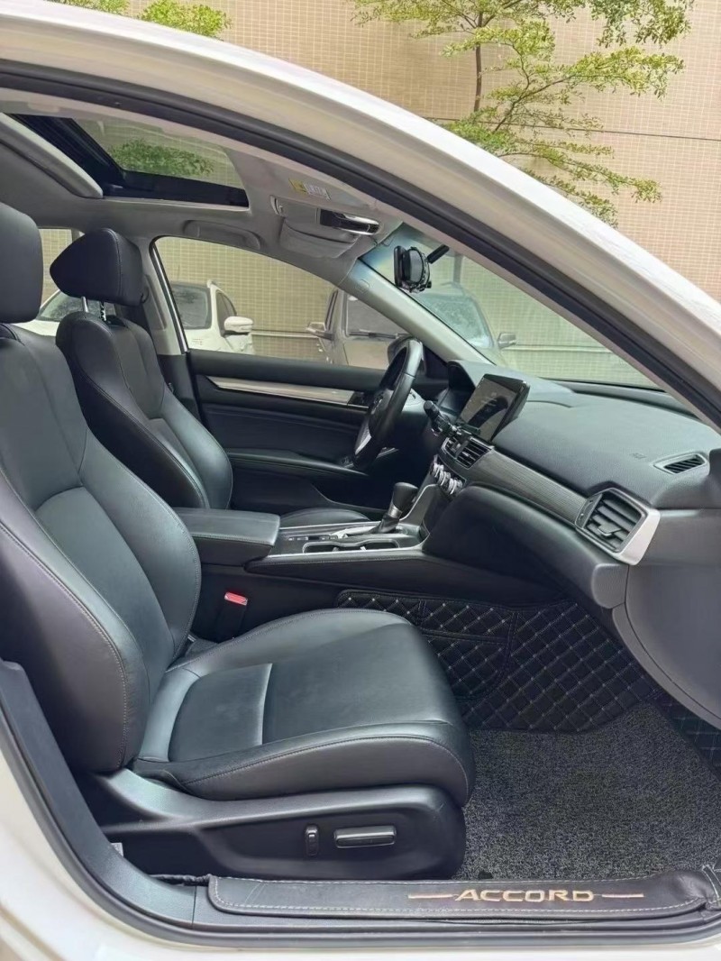 佛山22年本田雅阁7