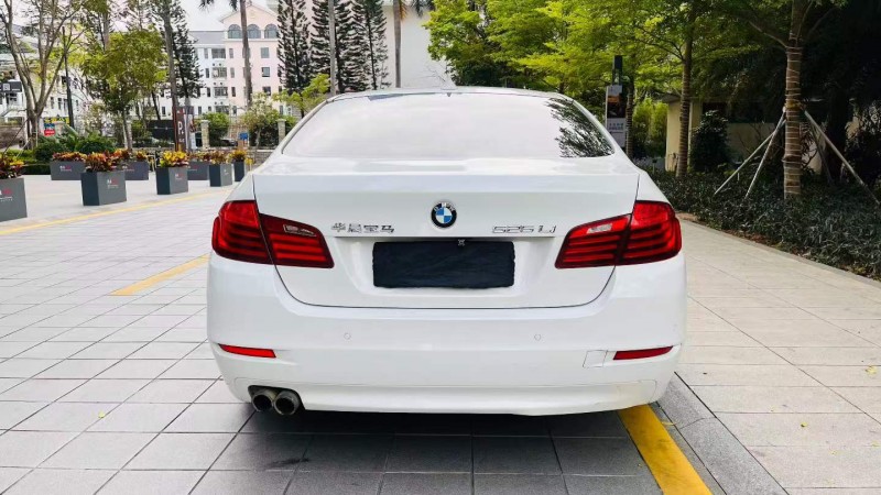 深圳15年宝马5系9