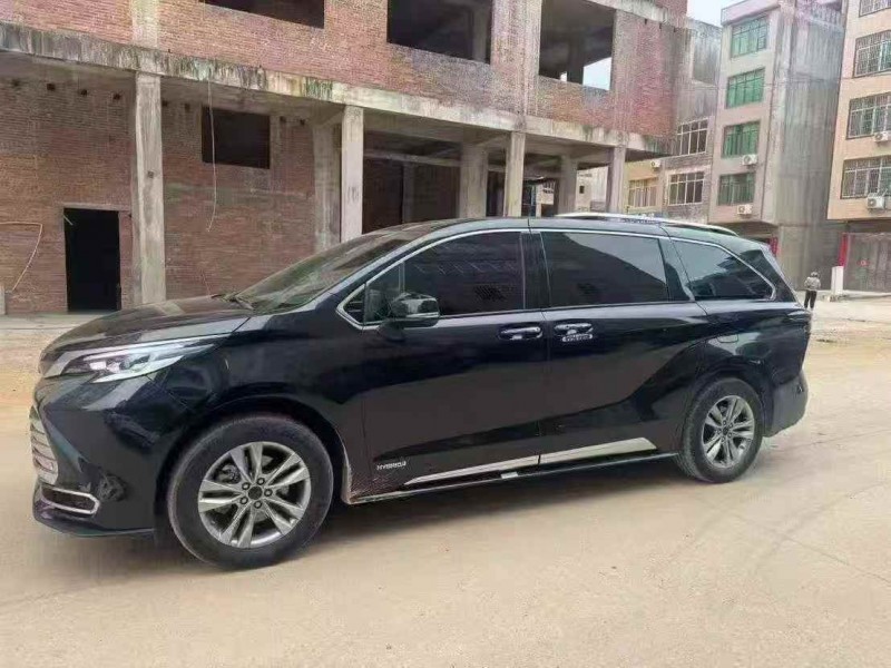 景德镇22年丰田塞纳2