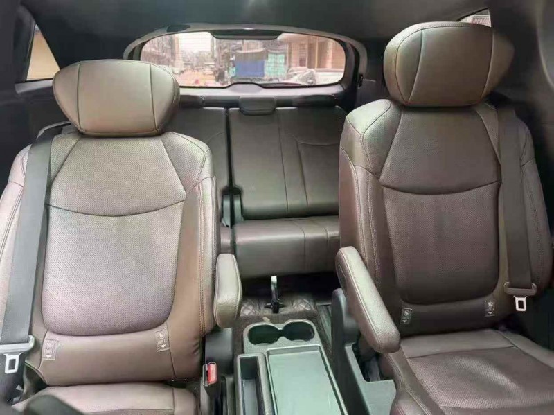 景德镇22年丰田塞纳6