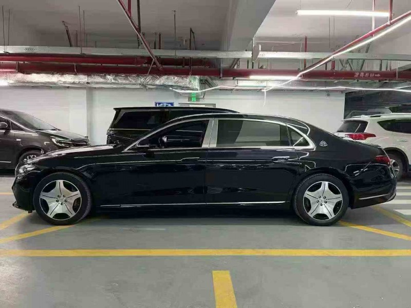 广州23年奔驰迈巴赫S级7