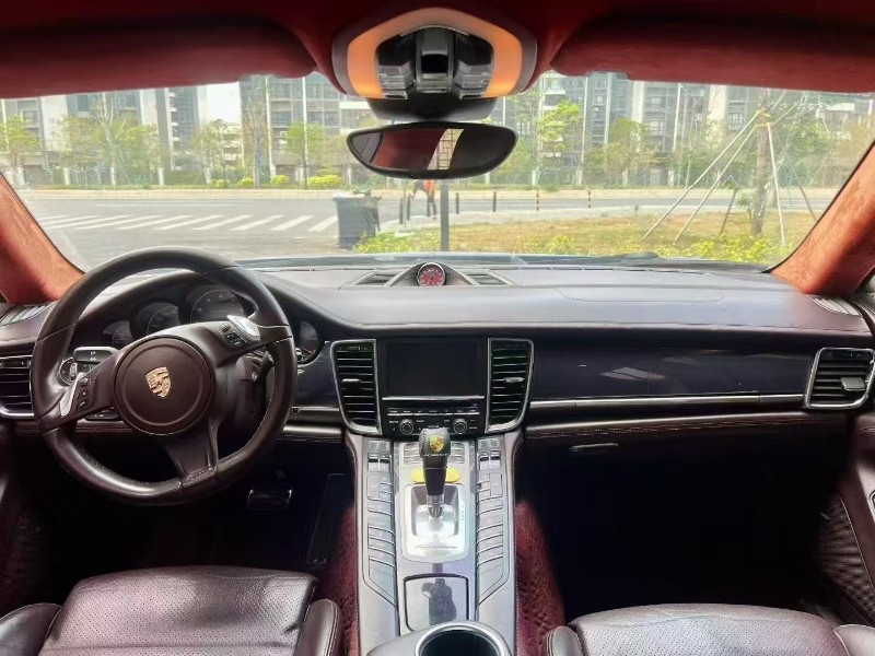 深圳14年保时捷帕拉梅拉5