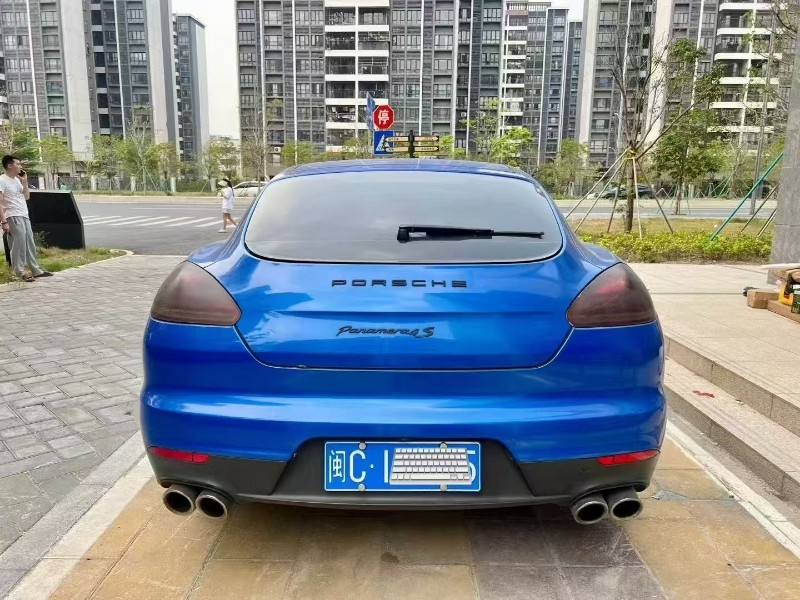 深圳14年保时捷帕拉梅拉7