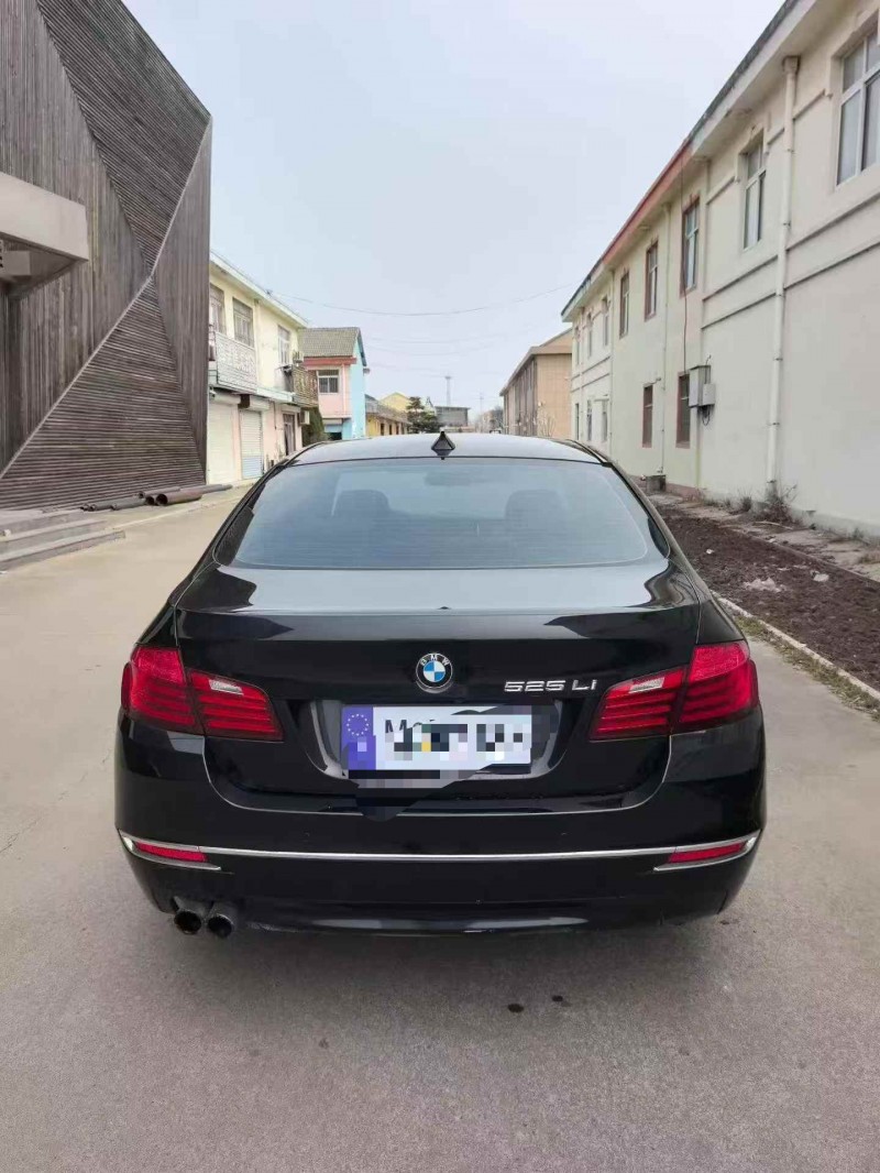 济宁15年宝马5系9