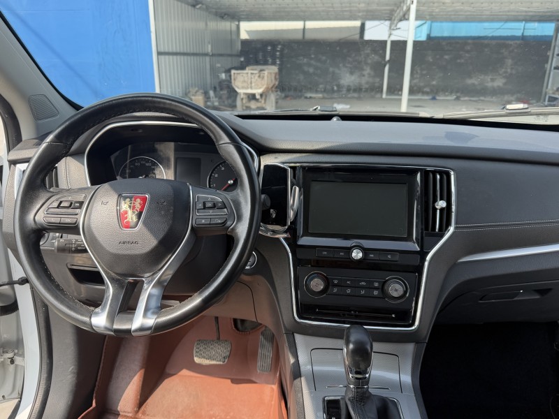 新乡18年荣威RX55