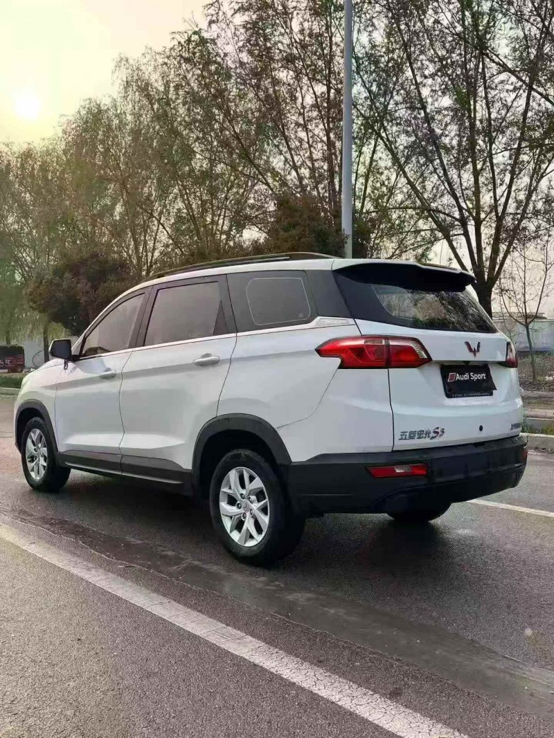 煙臺19年五菱汽車宏光8