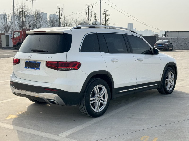 新鄉21年奔馳GLB9