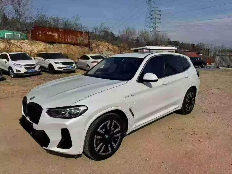 济宁24年宝马IX3