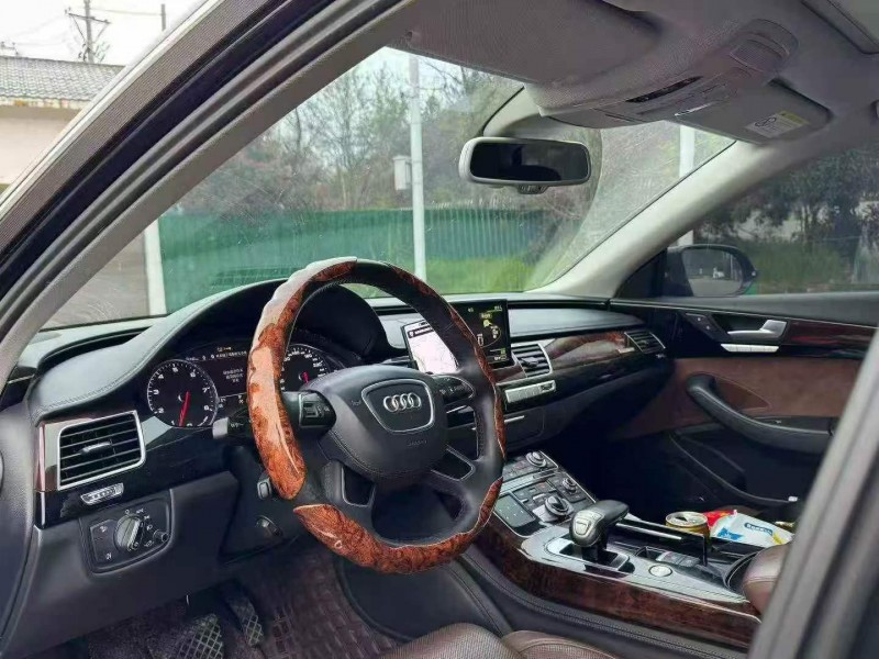 无锡16年奥迪A8L4