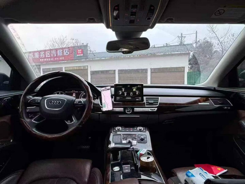 无锡16年奥迪A8L6