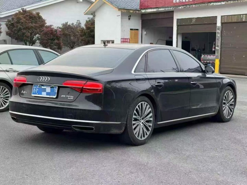 无锡16年奥迪A8L7