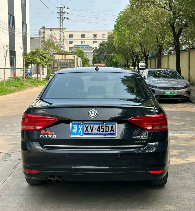 中山17年大众朗逸4