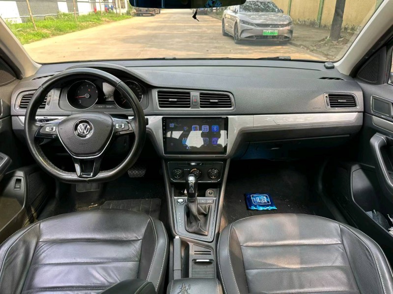 中山17年大众朗逸5