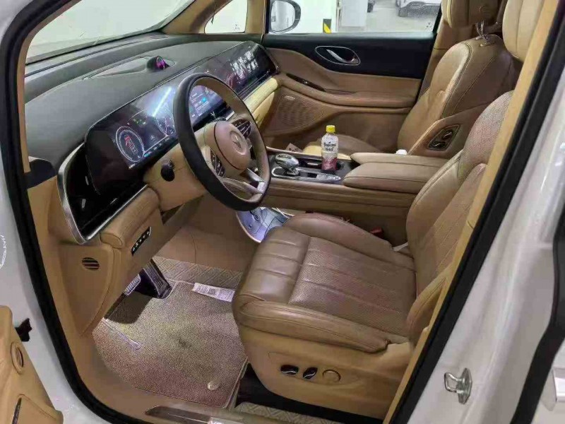 咸阳22年岚图汽车梦想家4