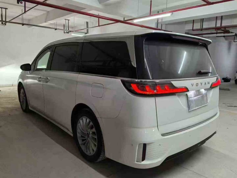 咸阳22年岚图汽车梦想家8