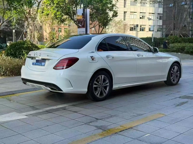 深圳17年奔驰C8