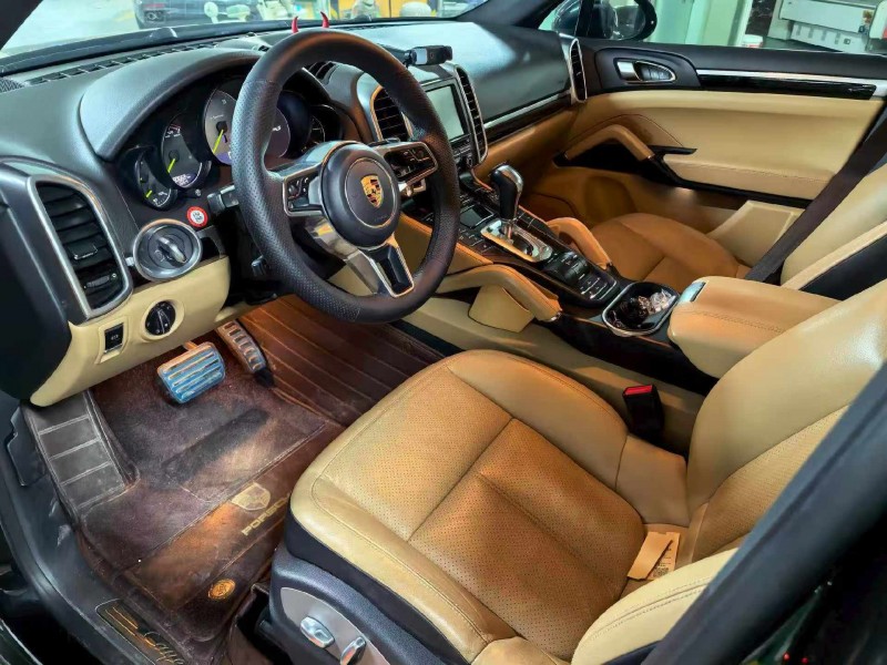 济宁16年保时捷卡宴3