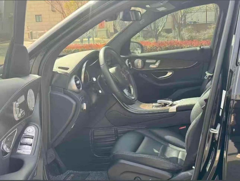 济宁17年奔驰GLC3