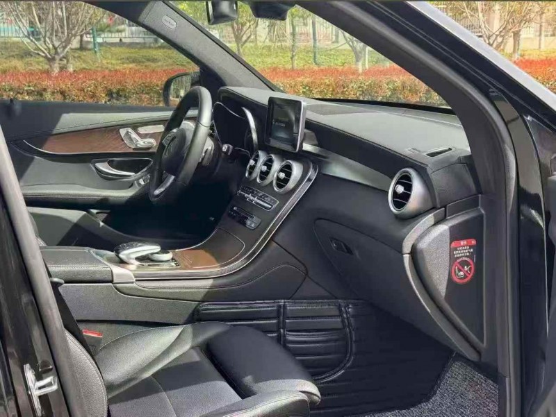 济宁17年奔驰GLC5