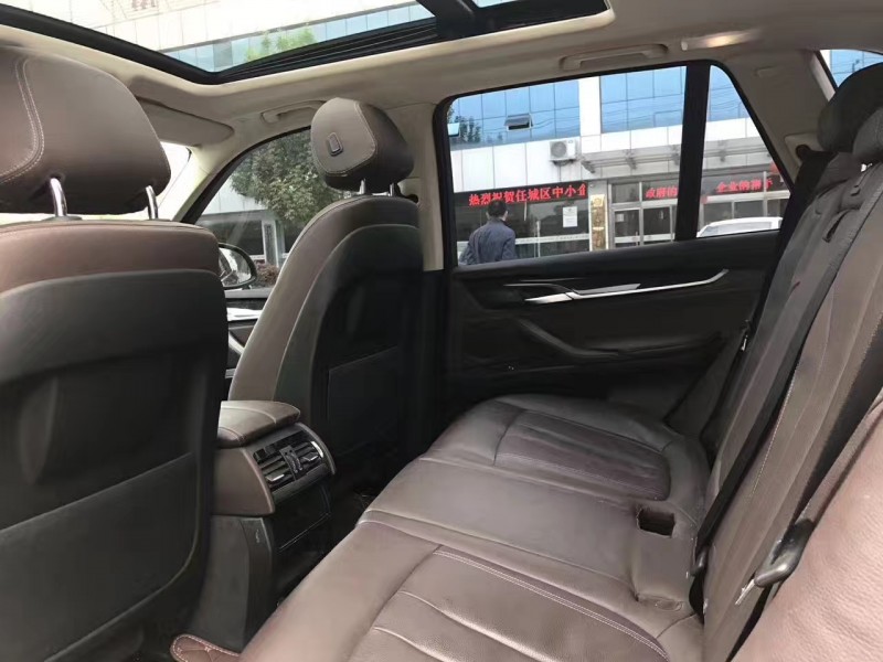 济宁16年宝马X56