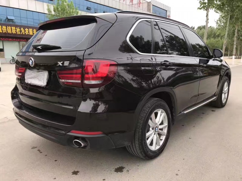 济宁16年宝马X57