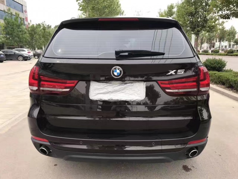 济宁16年宝马X59